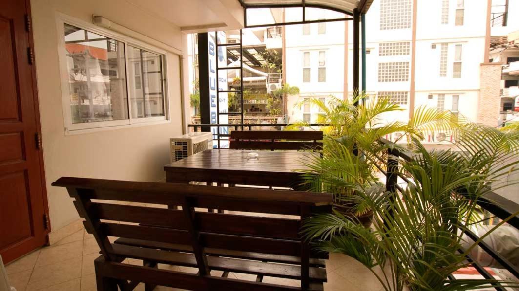 Bluebird Inn Pattaya Exterior foto